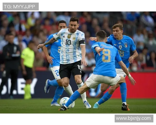 巴拉竞技与河床的激烈对决揭示南美足球的魅力与竞争力