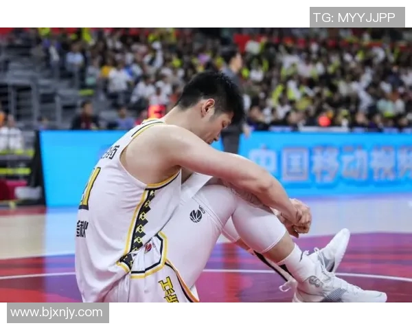 深圳队与浙江广厦队激战正酣谁能在这场对决中笑到最后 深圳队与浙江广厦队激战正酣谁能在这场对决中笑到最后