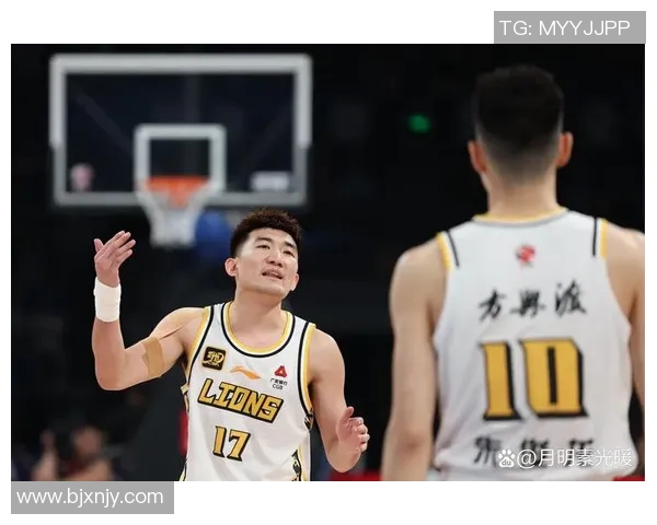 2017年CBA新疆队与上海队激战回顾精彩瞬间与赛季亮点分析