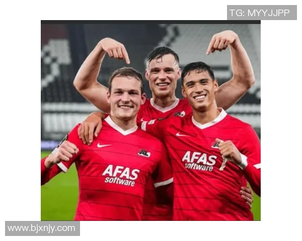 哈茨与罗斯郡精彩对决比分揭晓赛季走势分析与战术解析 哈茨与罗斯郡精彩对决比分揭晓赛季走势分析与战术解析