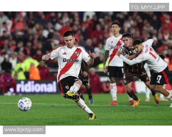 河床队与国际体育会的巅峰对决谁能在足球历史上书写新篇章