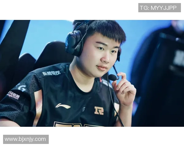 聚焦英雄联盟：探索WE战队背后的力量与荣耀之路