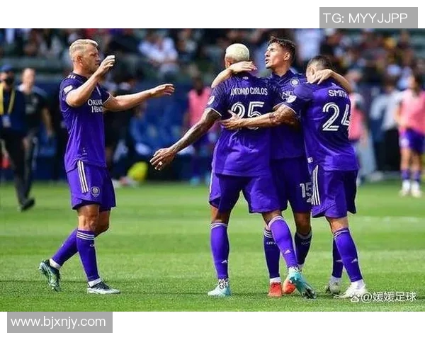 亚特兰大与休斯顿的精彩对决揭示足球战术与团队合作的魅力 亚特兰大与休斯顿的精彩对决揭示足球战术与团队合作的魅力