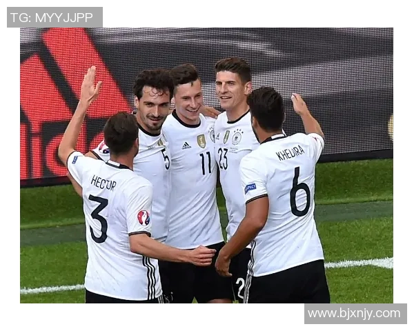 克罗斯:从足球天才到战术大师的蜕变之路与未来展望 克罗斯:从足球天才到战术大师的蜕变之路与未来展望