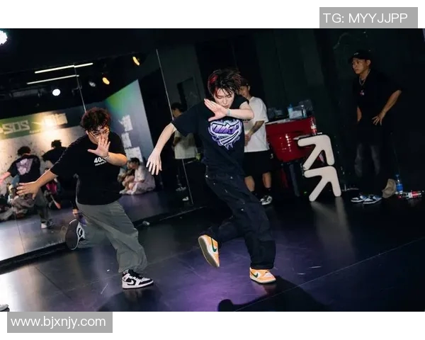 街舞热潮下杭州街舞队防守策略解析与技巧分享MBA